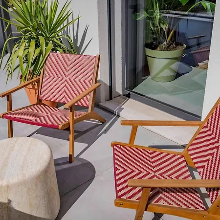 Brand New Ocean View By Barefoot Portugal