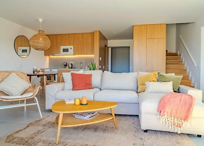 Brand New Ocean View By Barefoot Portugal *